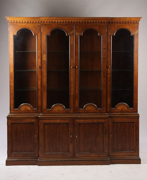 2 PART HENREDON FAN INLAID BREAKFRONT: A two part Henredon fan inlaid breakfront with arched beveled glass panels circa 1960. Ht: 84" Width: 76" Depth: 16"