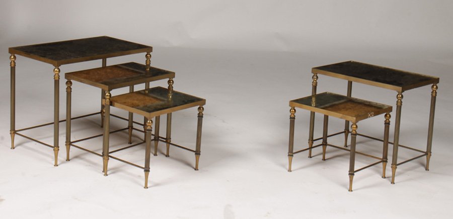 REGENCY STYLE BRASS 5-PART NESTING DRINKS TABLE C.1920: Regency style brass five part nesting drinks table with mottled reverse decorated mirror top resting on reeded leg with box stretcher circa 1920.