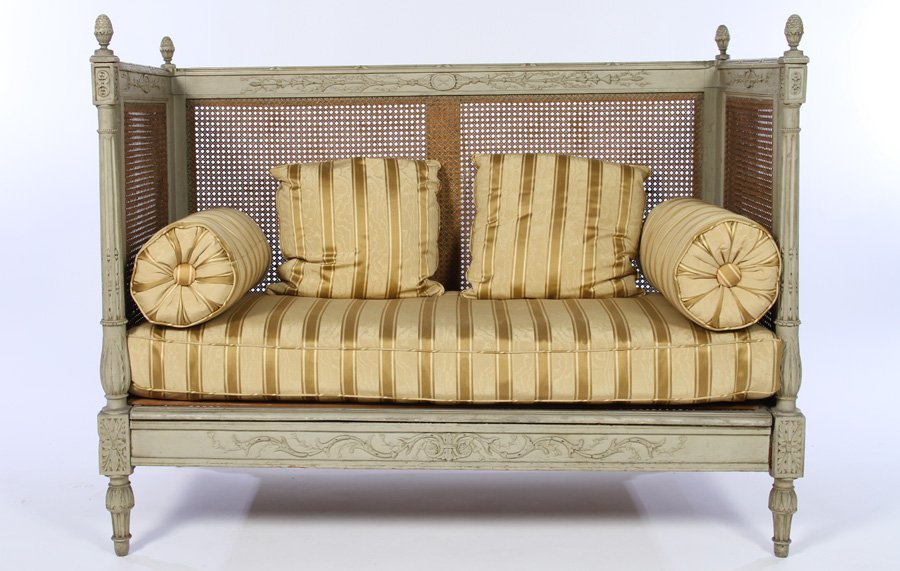 19TH C. LOUIS 16 PAINTED CARVED DAYBED (1 of 1)