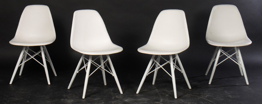 SET 4 EAMES STYLE CHAIRS (1 of 3)