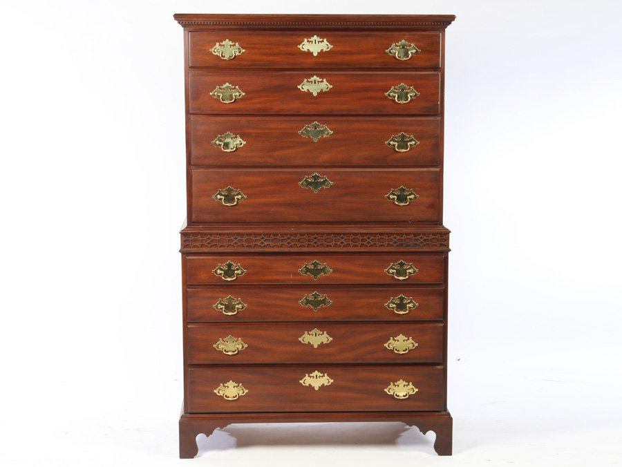 CHIPPENDALE CHEST ON CHEST HENKEL HARRIS VIRGINIA GAL. (1 of 4)