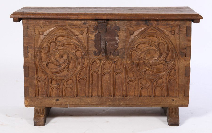 19TH CENTURY GOTHIC CARVED OAK CHEST (1 of 4)