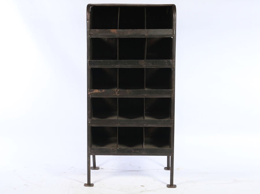 INDUSTRIAL IRON STORE FIXTURE 1920 (1 of 3)