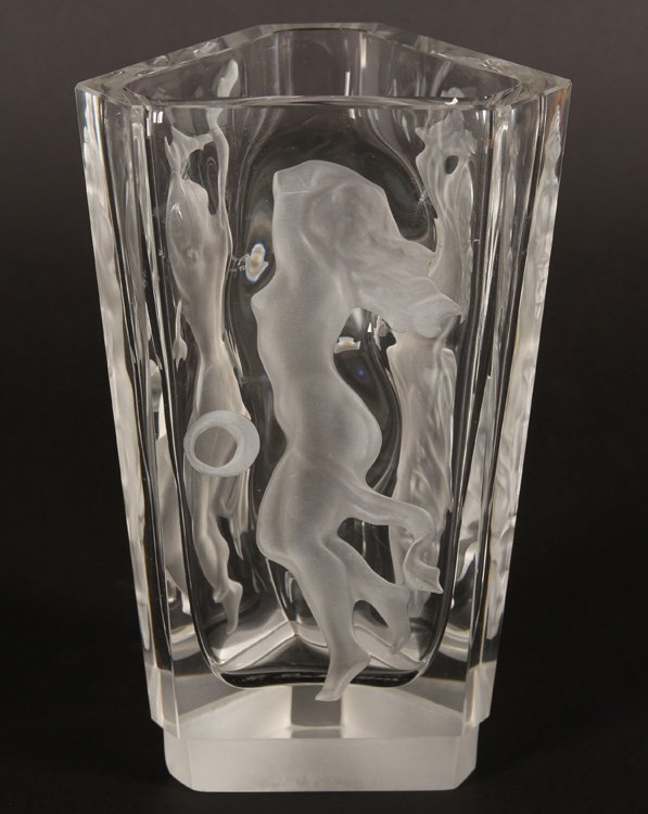 GLASS VASE WOMEN DANCING SIGNED R. LALIQUE (1 of 5)