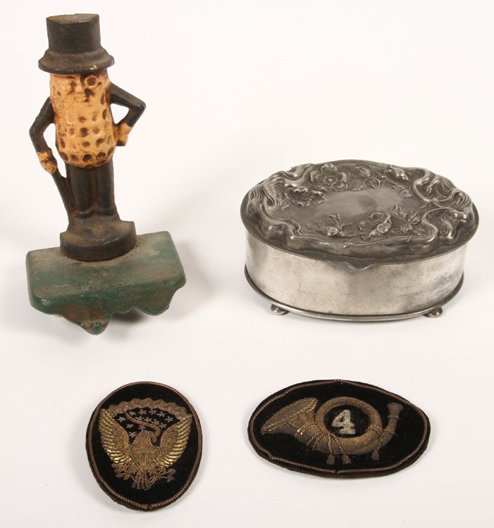 4 PC LOT 19TH C. MILITARY PATCHES JEWELRY CASKET (1 of 4)