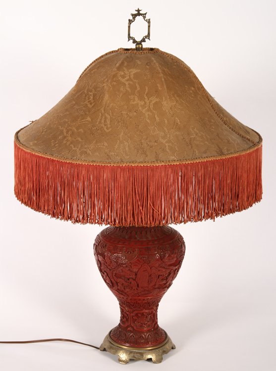 RED CINNABAR CHINESE TABLE LAMP C.1950 (1 of 6)