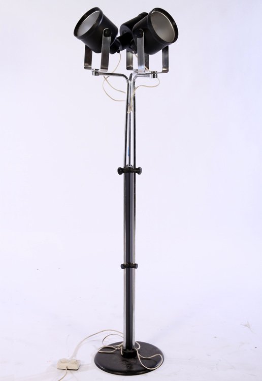 CHROME FLOOR LAMPS THREE SPOTLIGHT FORM LIGHTS (1 of 4)