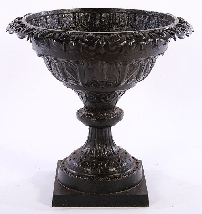 19TH CENT. CAST IRON GARDEN URN ATTR. FISKE (1 of 4)