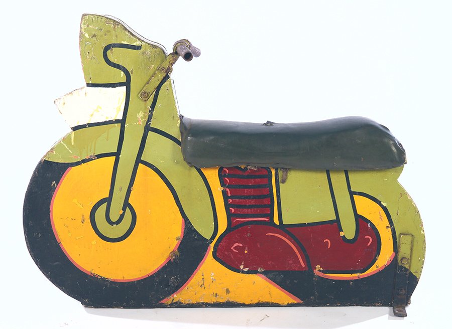 VINTAGE PAINT DECORATED AMUSEMENT PARK RIDE (1 of 4)