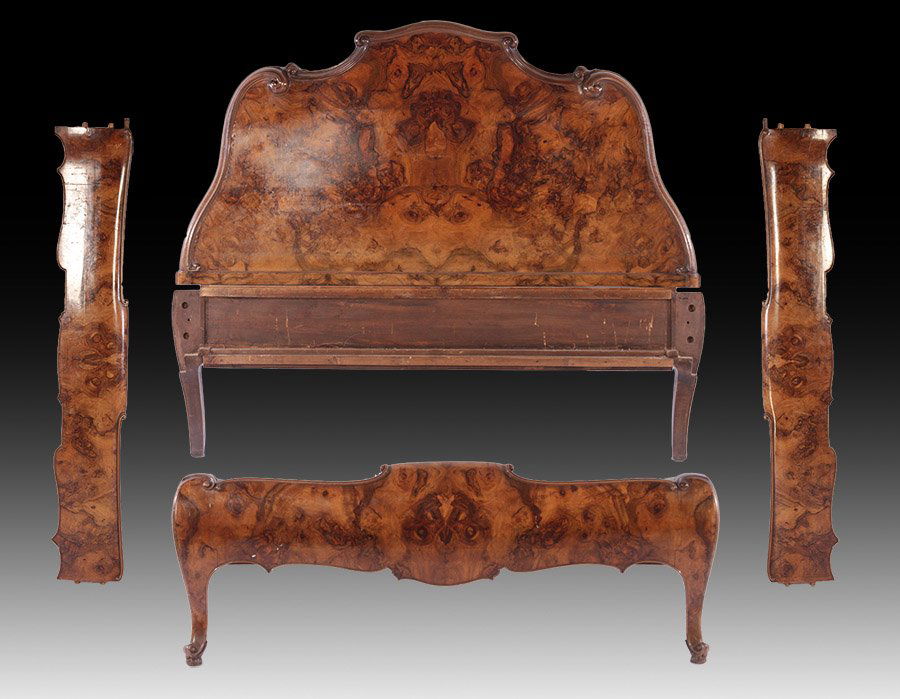 AN ITALIAN BURLED WALNUT QUEEN SIZE BED C.1920 (1 of 8)