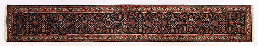 ALL OVER GEOMTRIC PATTERN ORIENTAL RUNNER (1 of 5)