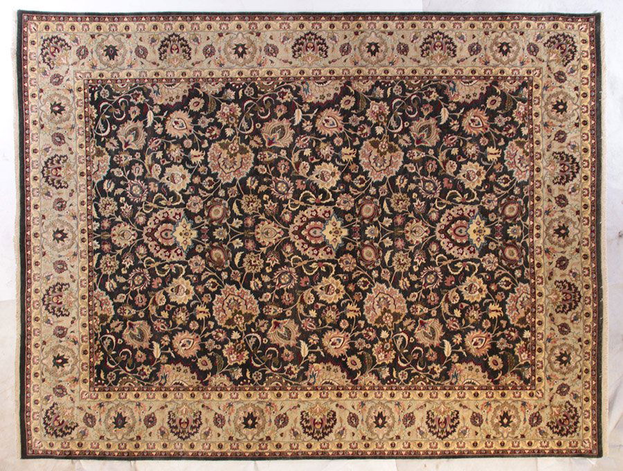 A 20TH CENTURY SULTANABAD STYLE ORIENTAL RUG (1 of 4)