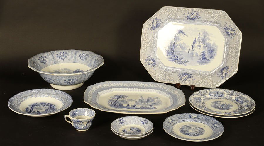 A 10 PIECE LOT OF BLUE AND WHITE TRANSFER WARE (1 of 6)