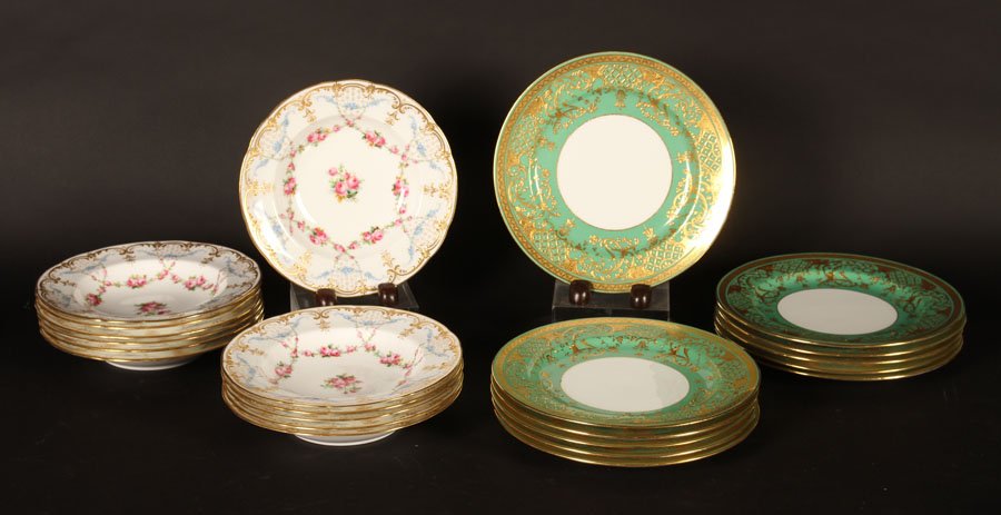 LOT OF 11 MINTON PLATES AND 12 MINTON BOWLS C1940 (1 of 5)