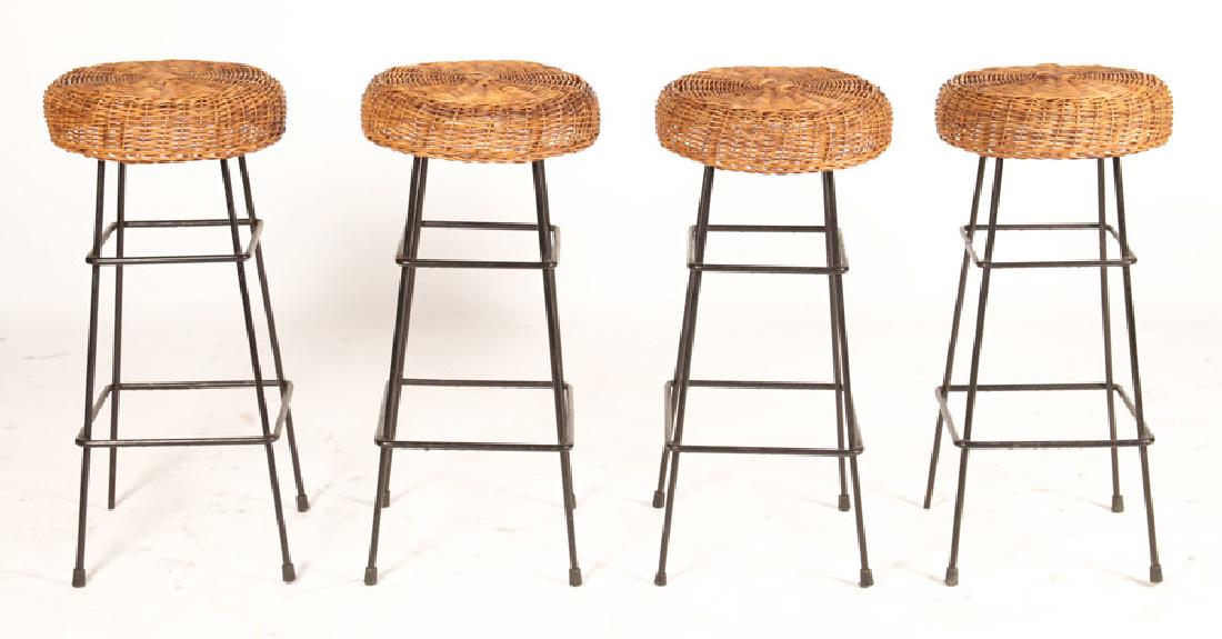 SET 4 FRENCH WROUGHT IRON BAR STOOLS WICKER SEATS (1 of 4)