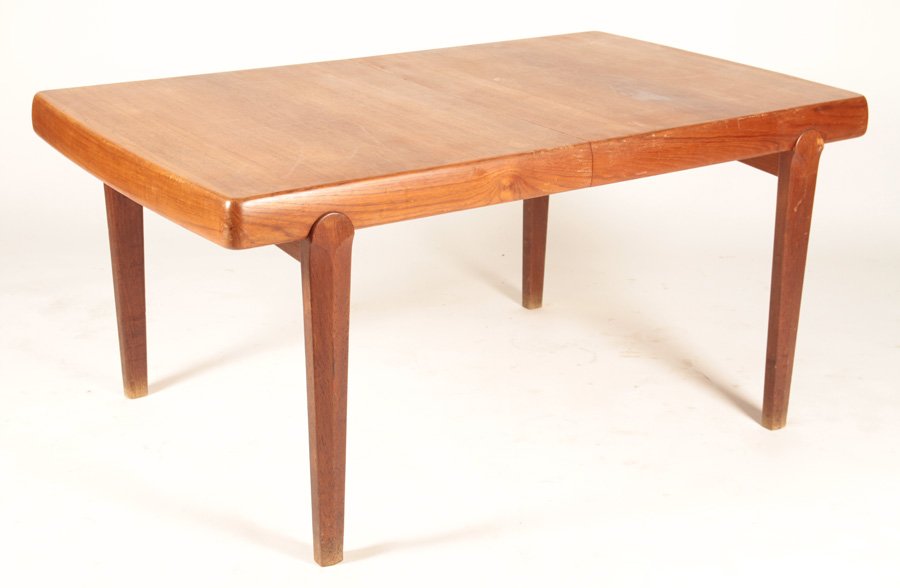 DANISH MODERN TEAK DINING TABLE 1960 (1 of 4)