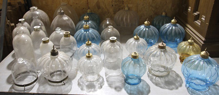 31 BRITISH COLONIAL HANGING GLASS LANTERNS C.1950 (1 of 3)