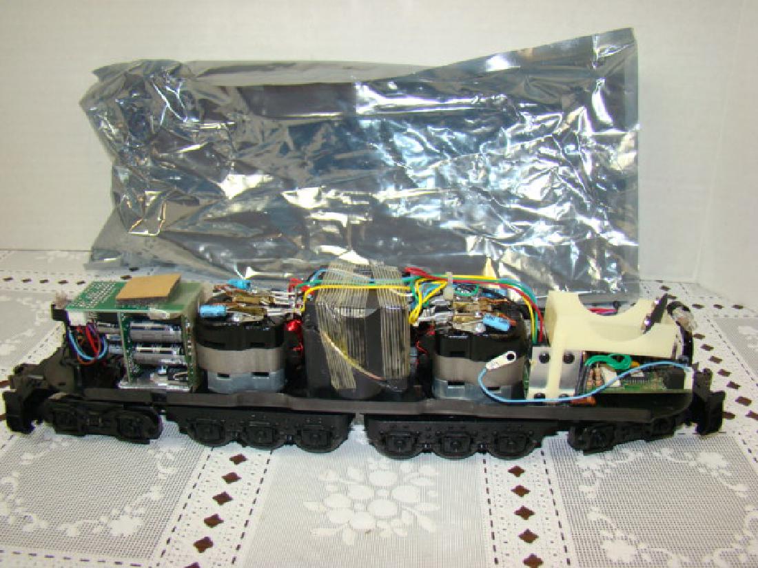 MOTOR COMPONENT ON CHASSIS & TRUCKS- NO CAB BY LIO (1 of 8)