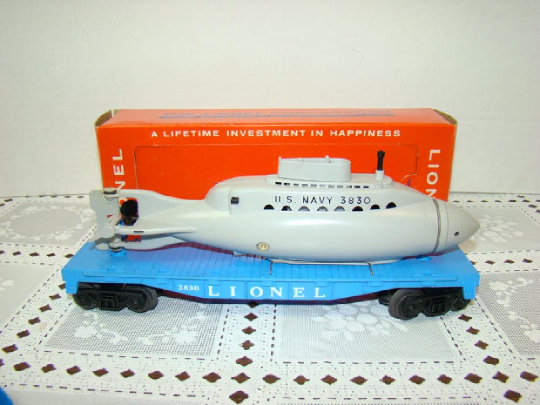 LIONEL TRAIN FLAT CAR WITH OPERATING SUBMARINE NIB (1 of 7)
