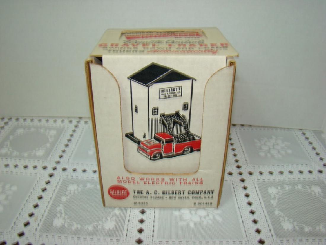 NIB AMERICAN FLYER AUTO-RAMA & TRAIN  GRAVEL LOADE (1 of 7)