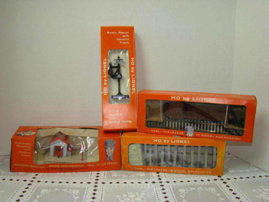 HO TRAIN SCALE - AUTOMATIC GATEMAN-BANJO SIGNAL AN (1 of 9)