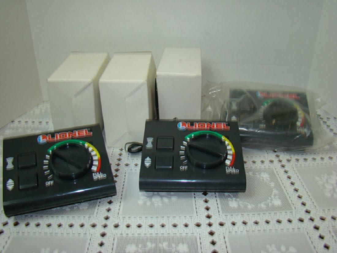 6 LIONEL TRAINS POWER PAKS NEW (1 of 4)