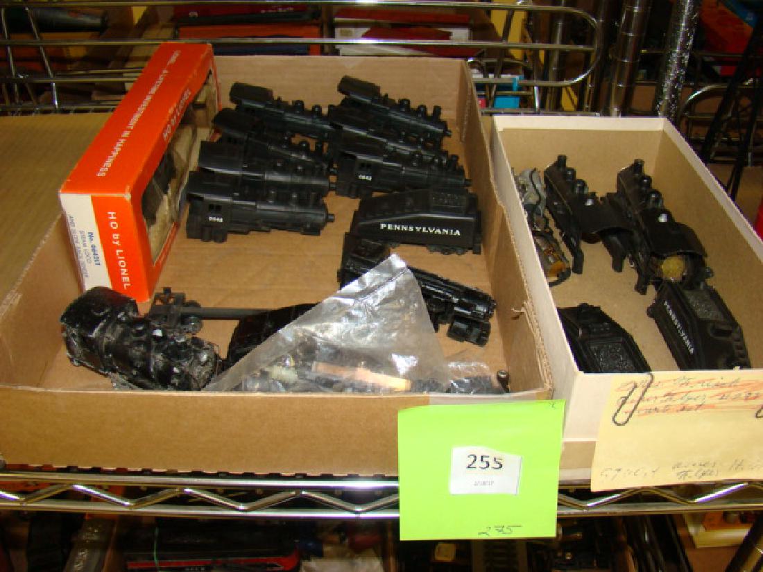 LIONEL HO CABS LOT (1 of 6)