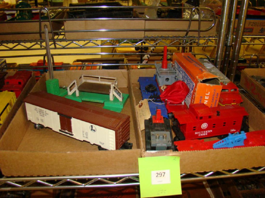 MIXED LOT-LIONEL LAUNCHING CARS & MORE (1 of 3)