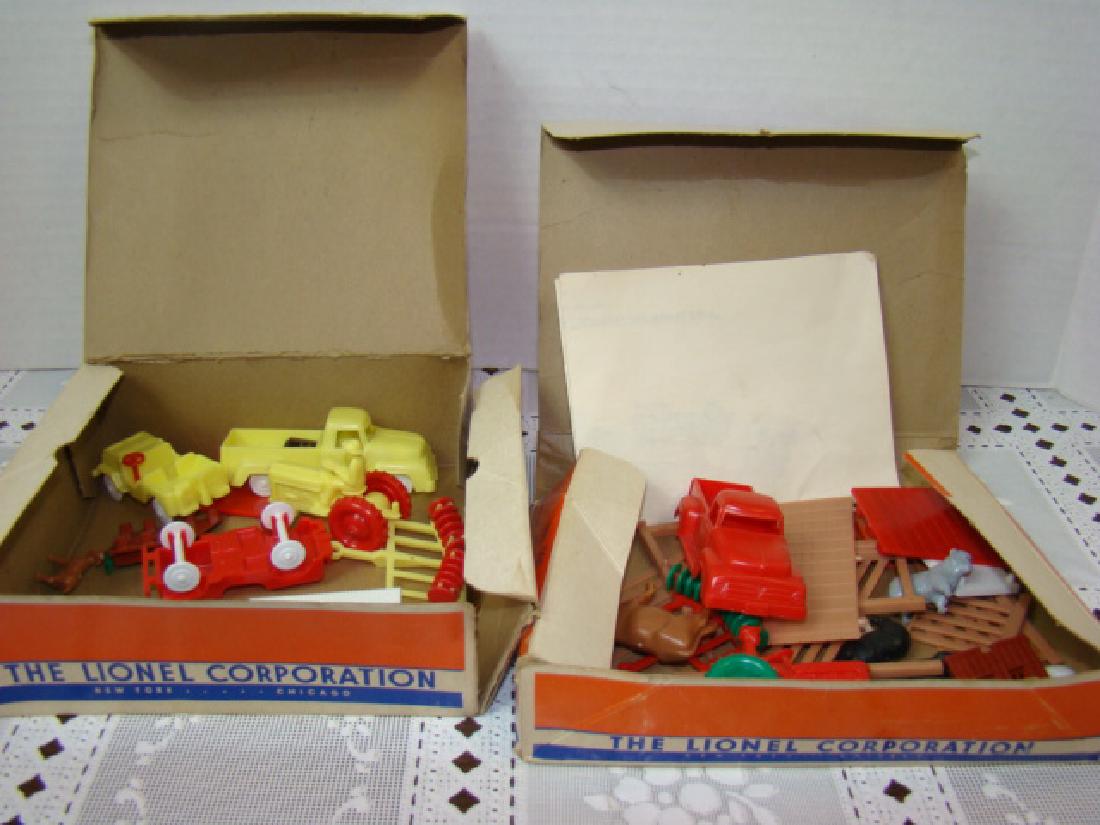 LIONEL ACCESSORIES FROM FARM & RANCH SETS (1 of 5)