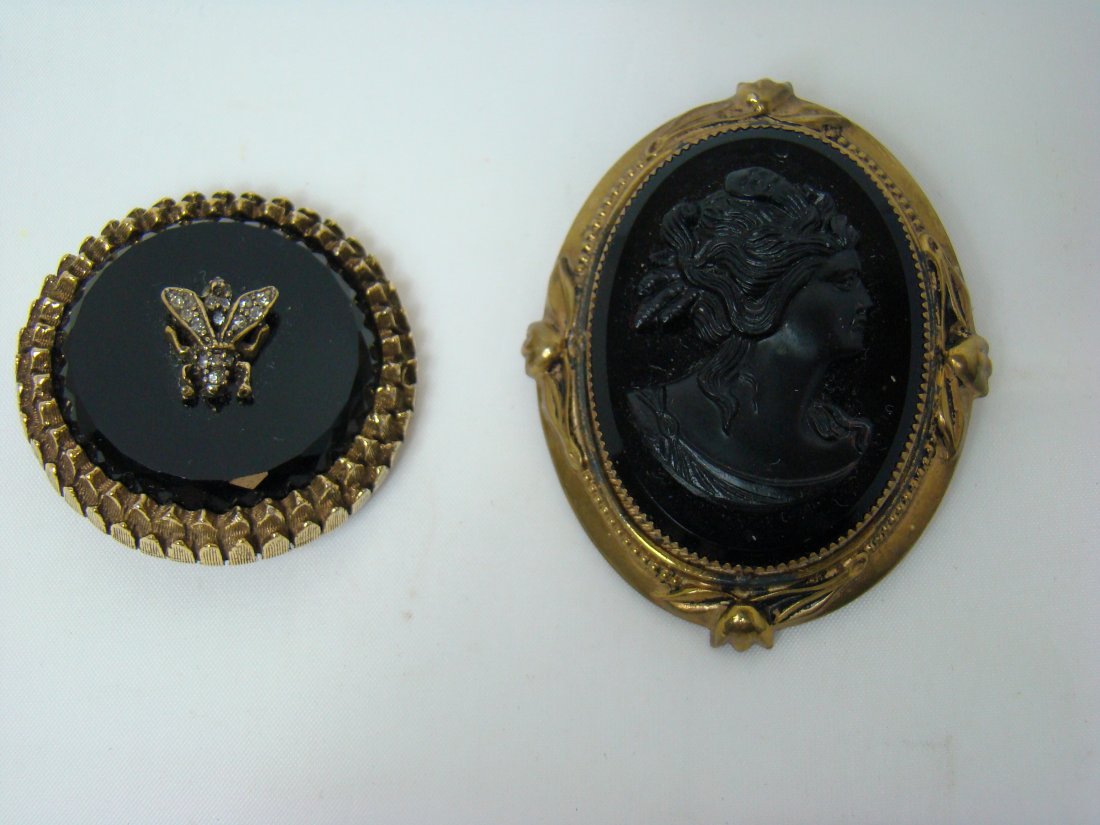 Coro cameo hotsell brooch