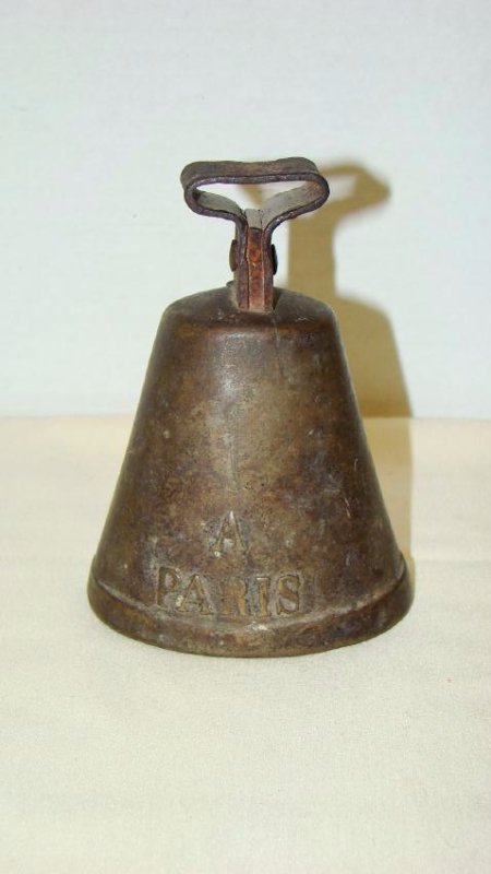 VINTAGE BRASS BELL  STAMPED ''A PARIS'' ON FRONT A (1 of 6)