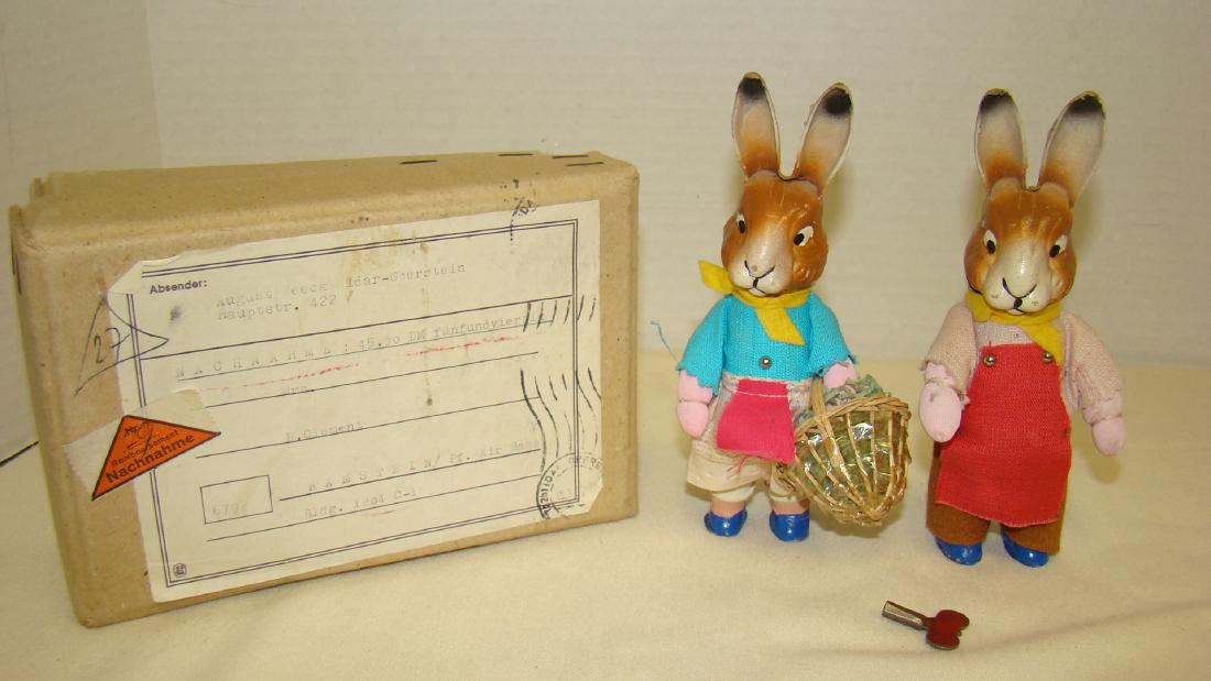 VINTAGE COMPOSITION WIND UP EASTER BUNNIES (1 of 7)