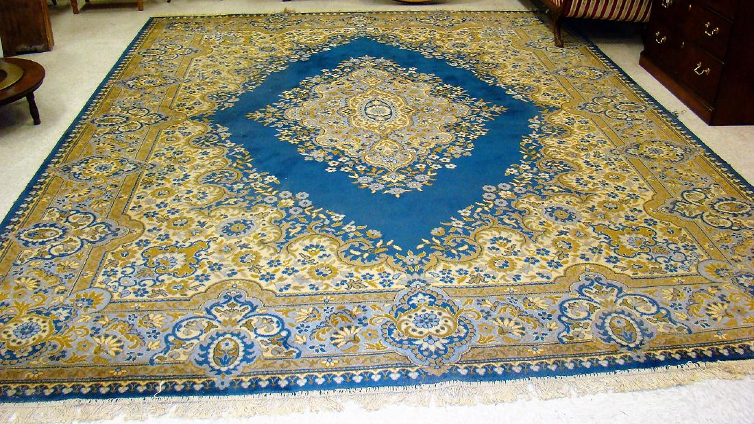 BEAUTIFUL LARGE BLUE AND CREAM COLORED PRINT AREA (1 of 4)