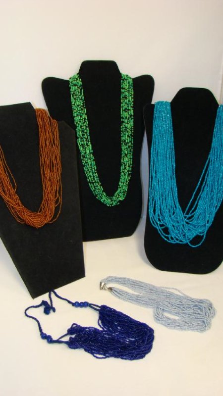 5 MULTIPLE STRANDS BEADED NECKLACES (1 of 5)