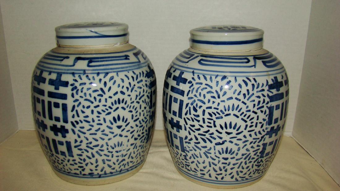 TWO LARGE MATCHING BLUE & WHITE GINGER JARS (1 of 10)