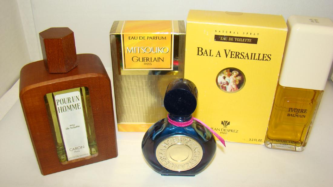 VINTAGE PERFUMES AND MORE (1 of 4)