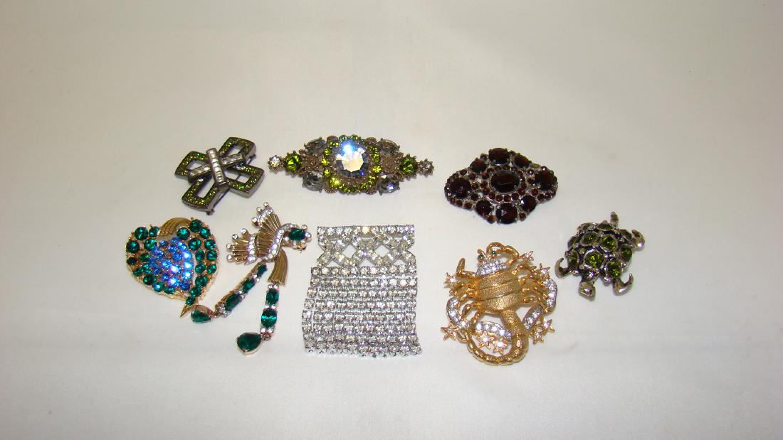 VINTAGE RHINESTONE BROOCHES (1 of 7)