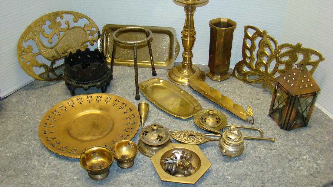 BRASS TRIVETS - INCENSE BURNERS AND MORE (1 of 7)