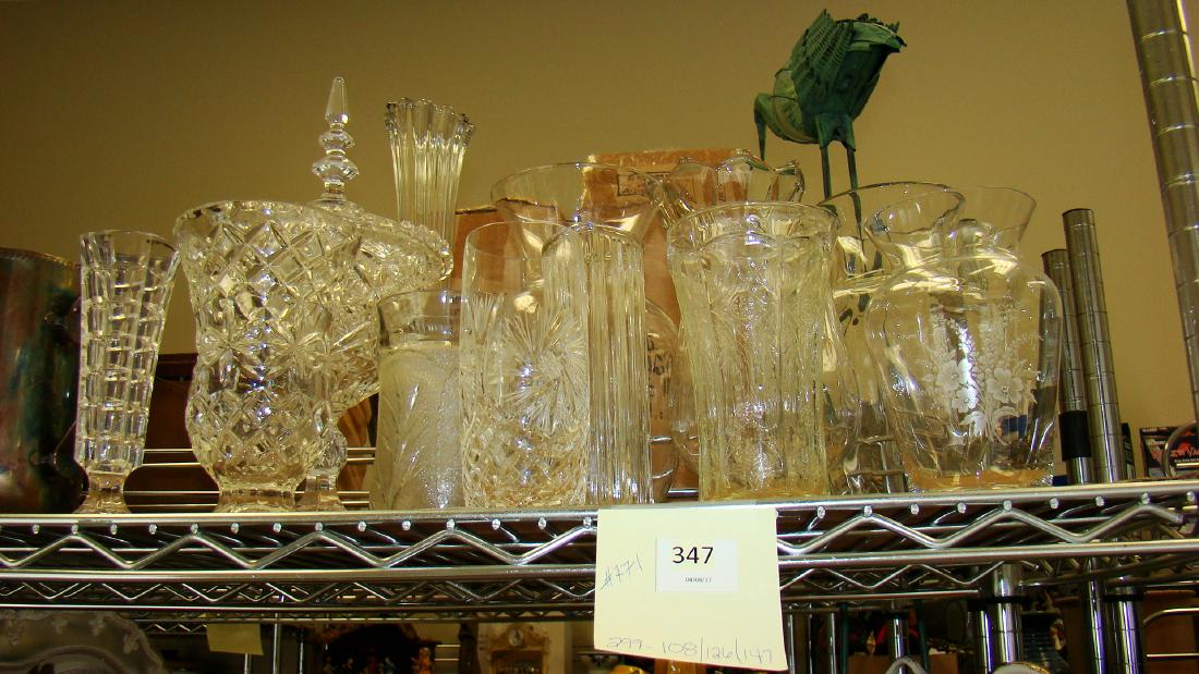 VINTAGE LOT OF VASES & MORE (1 of 5)