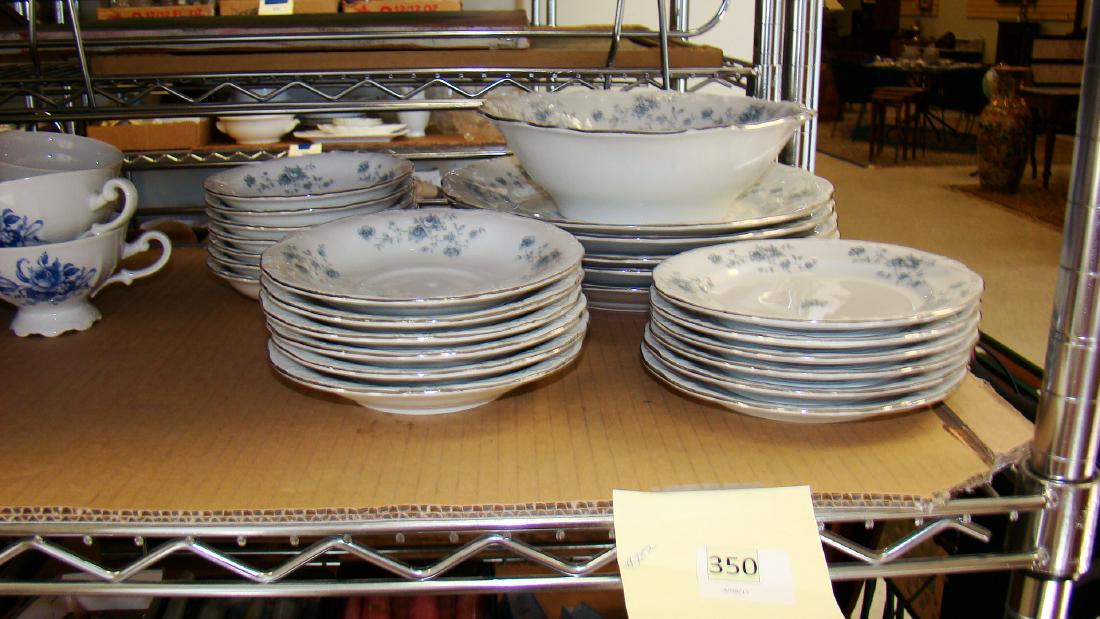 HAVILAND BAVARIAN GERMANY PARTIAL CHINA SET (1 of 5)