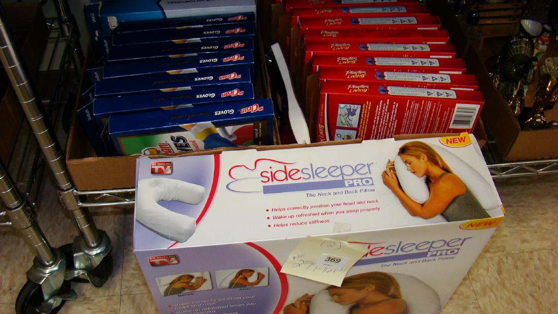 MISTER CLEAN AND PLAYTEX DISPOSABLE GLOVES - NEW I: MISTER CLEAN AND PLAYTEX DISPOSABLE GLOVES - NEW IN BOXES - SIDE SLEEPER - AND MORE - SARAN DISPOSABLE CUTTING SHEETS - NEW IN PACKAGE - MOST GLOVES ARE SIZED SMALL - SIDE SLEEPER NECK AND BACK PILLOW