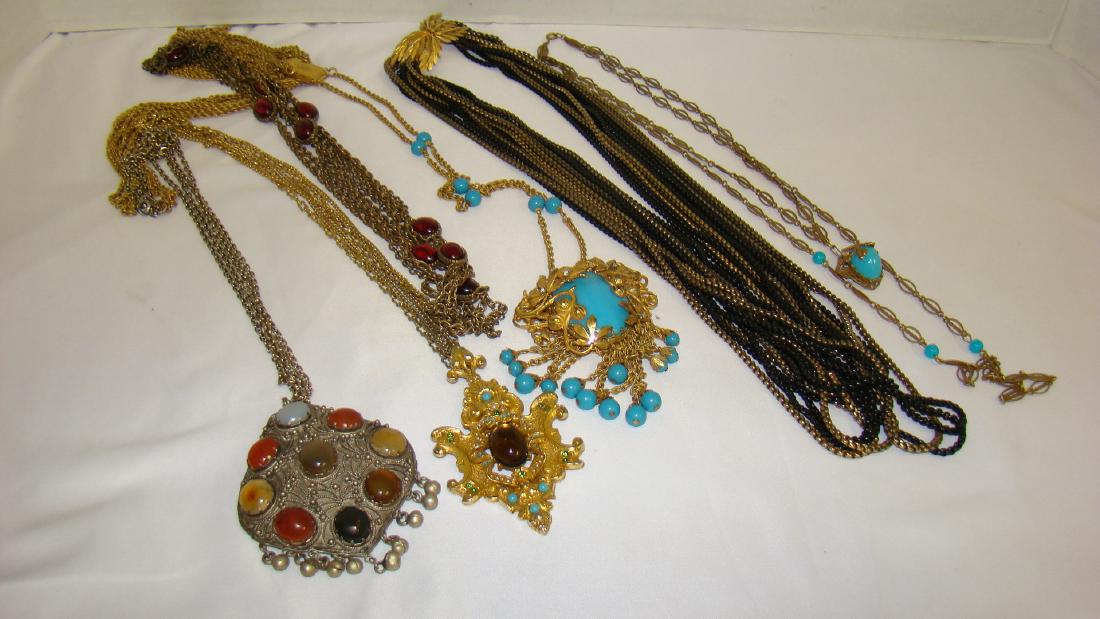 VINTAGE LADIES CHAIN NECKLACES (1 of 8)