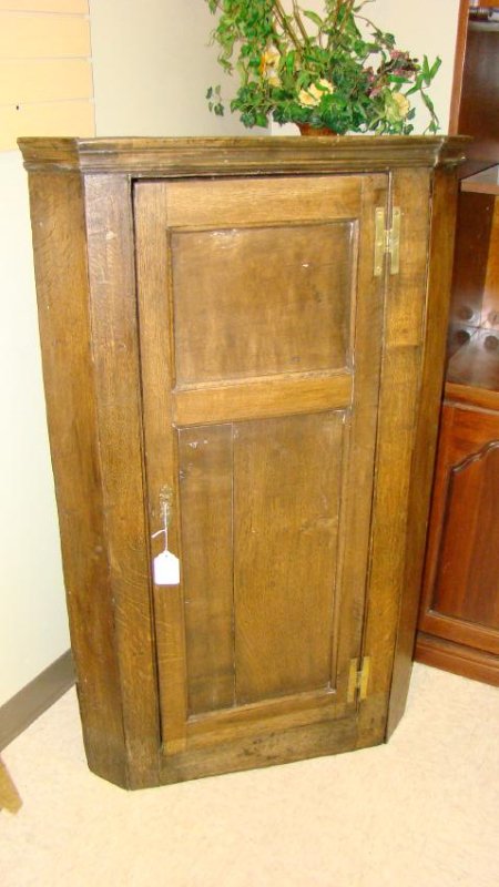 ANTIQUE WALNUT CORNER CUPBOARD (1 of 10)