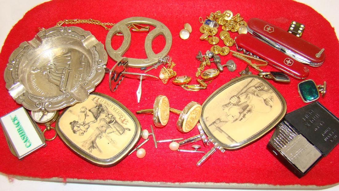 VINTAGE COLLECTION OF MEN'S CUFF LINKS AND MUCH MO (1 of 6)