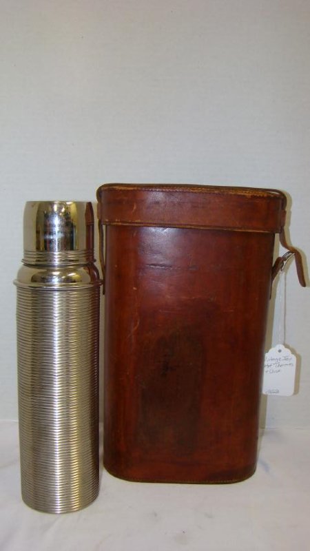 VINTAGE THERMOS AND LEATHER CASE BY THE ICY HOT BO (1 of 6)