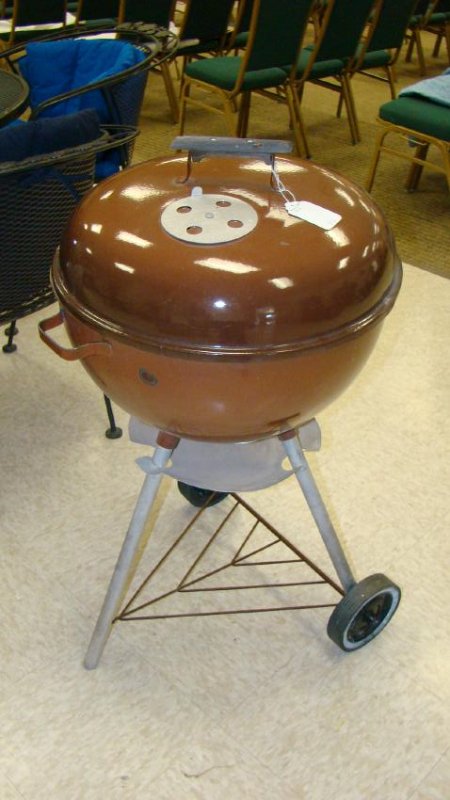 BROWN ENAMEL WEBER KETTLE BAR-B-QUE - (1 of 4)