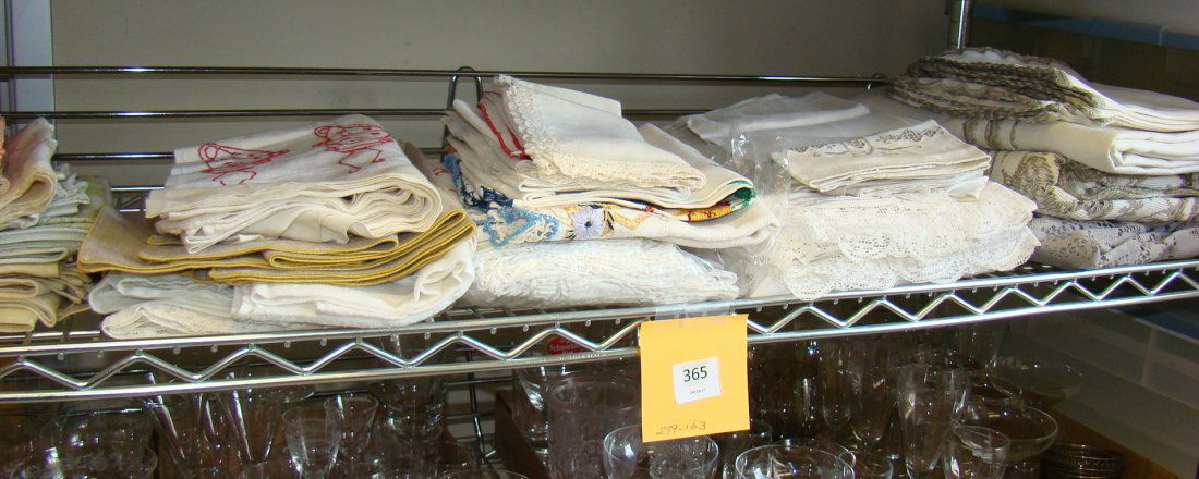 EMBROIDERED SETS TABLECLOTHS-NAPKINS-DISH TOWELS & (1 of 4)