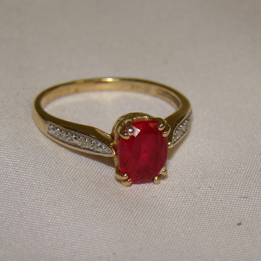 14K LADIES RUBY AND DIAMOND RING SIZE 8 (1 of 4)