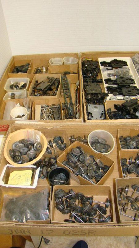 LIONEL TRUCKS-WHEELS-ARMS & MORE (1 of 4)