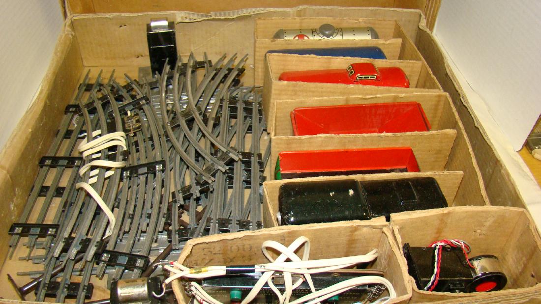 VINTAGE MARX  STREAM LINE STEAM TRAIN SET IN ORIGI (1 of 7)